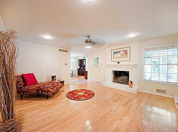 4th image of 11716 Dixfield Dr