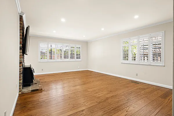 5525 Amby Dr — Photo 12