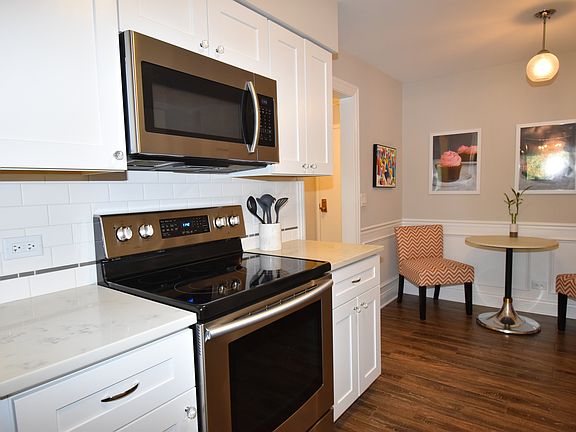3rd image of 100 S Vail Ave APT 202