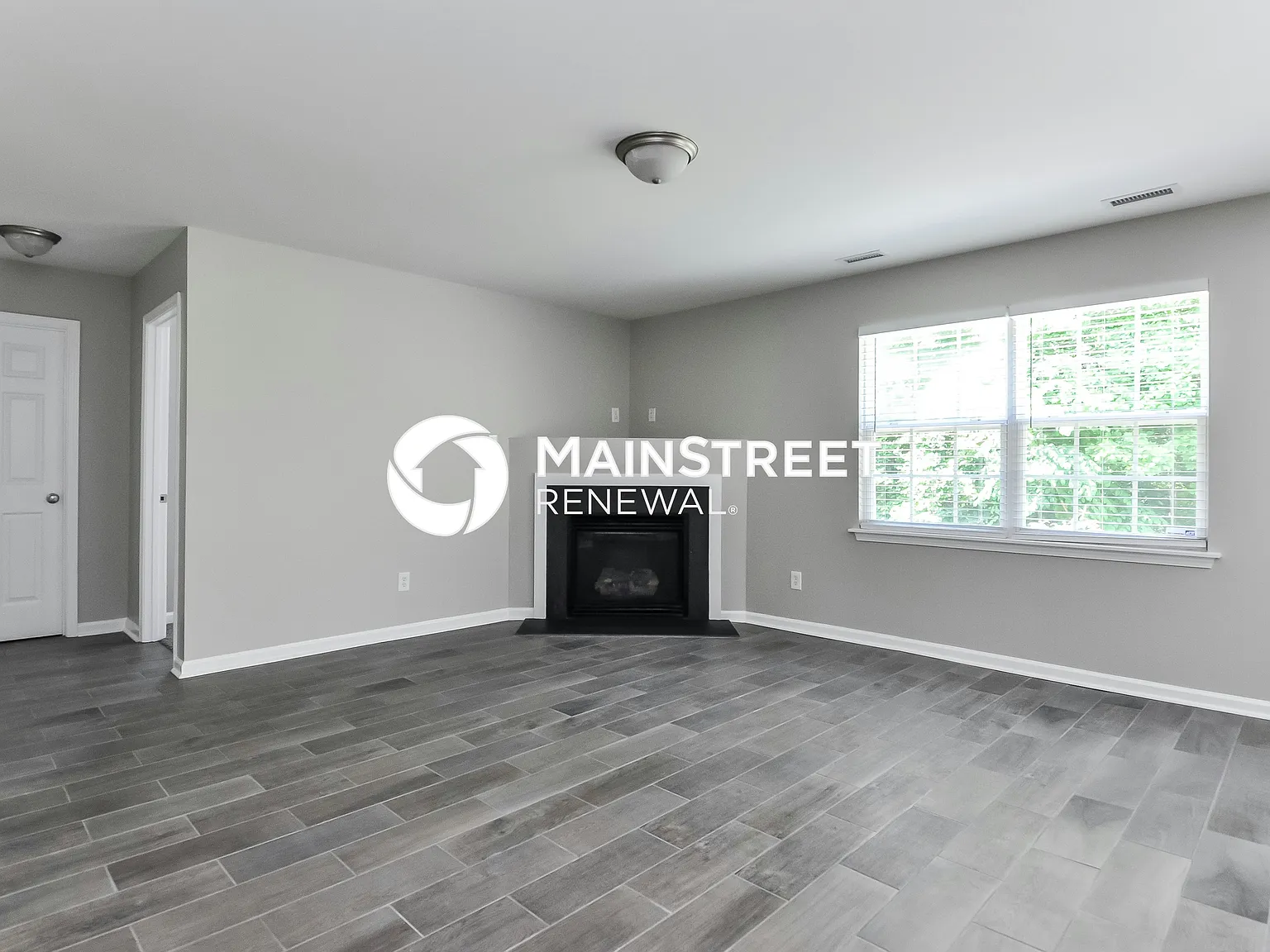 1435 Cairo Way — Photo 4