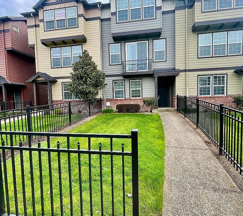 1st image of 3576 SE Ironwood Ave