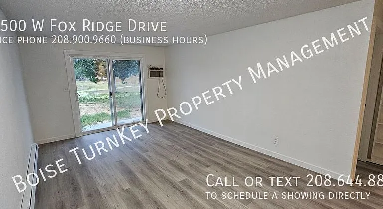 10500 W Fox Ridge Dr — Photo 2