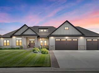 8307 Creek View Ln, Racine, WI 53406