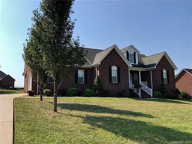 1st image of 2940 Weatherfield Dr