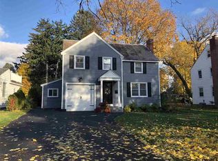 1564 Regent St, Niskayuna, NY 12309