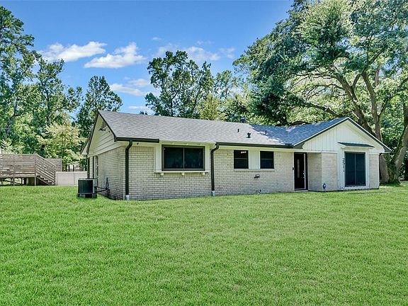 3rd image of 2511 Bycreek Dr