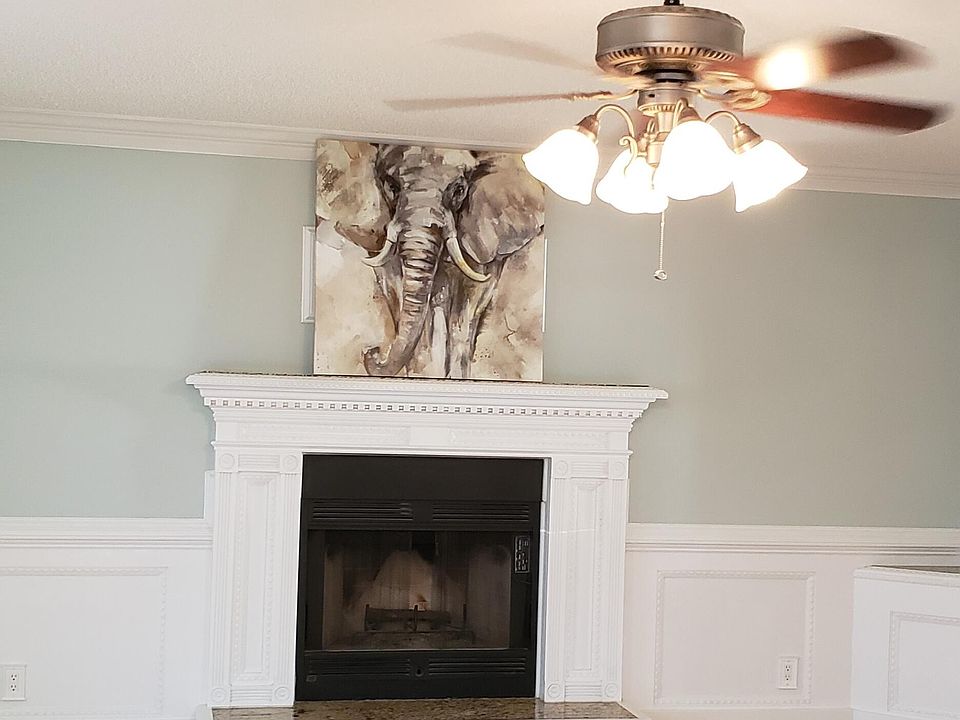 2nd image of 1369 Pinyon Pine Dr