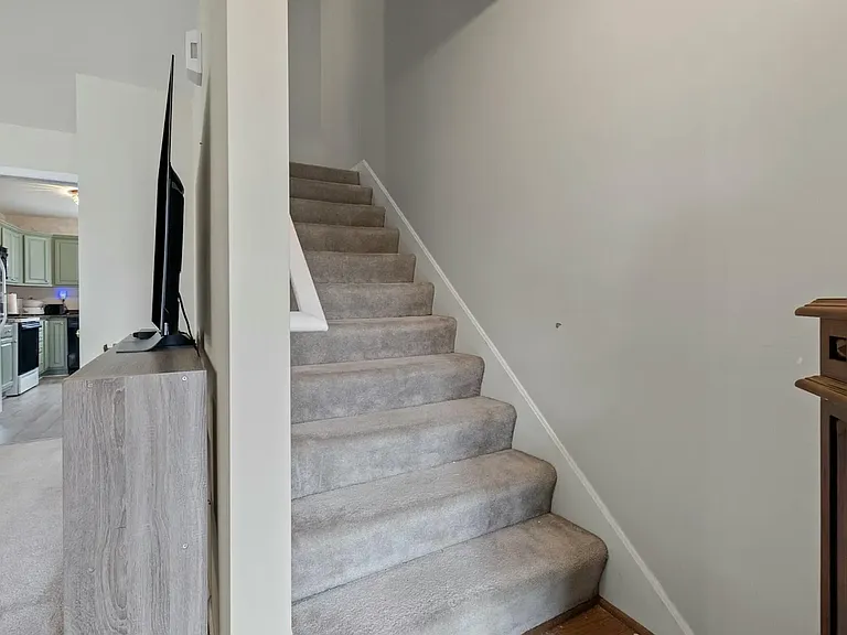 1077 Duval St #102 — Photo 12