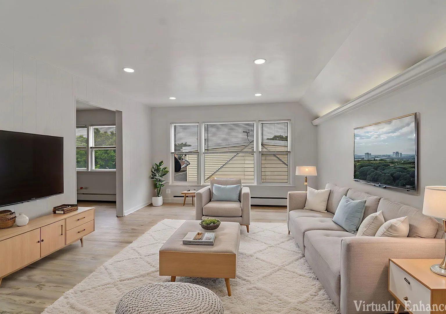 4 bed, 1357 sqft, $2,500 — Photo 3