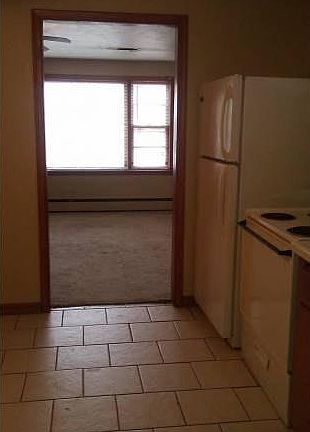 5th image of 719 Grand Ave APT 1