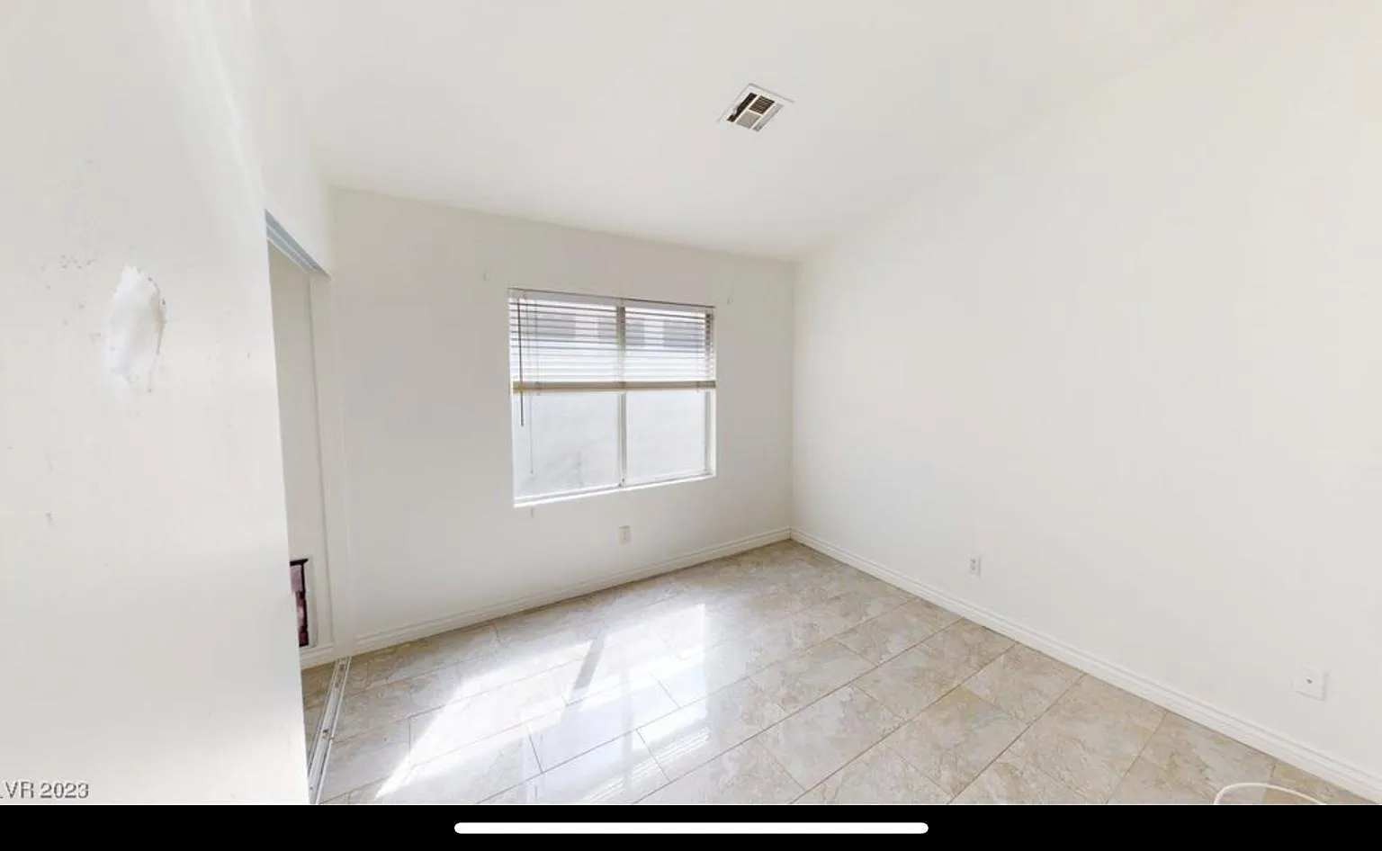 3 bed, 1266 sqft, $1,900 — Photo 2