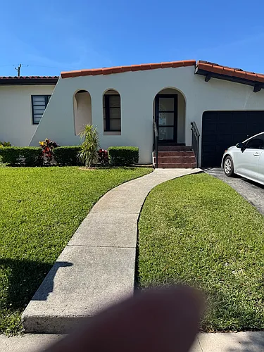6330 SW 17th St Photo 1