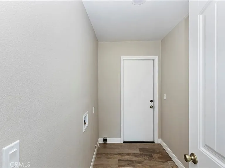 4694 Pedley Ave — Photo 11