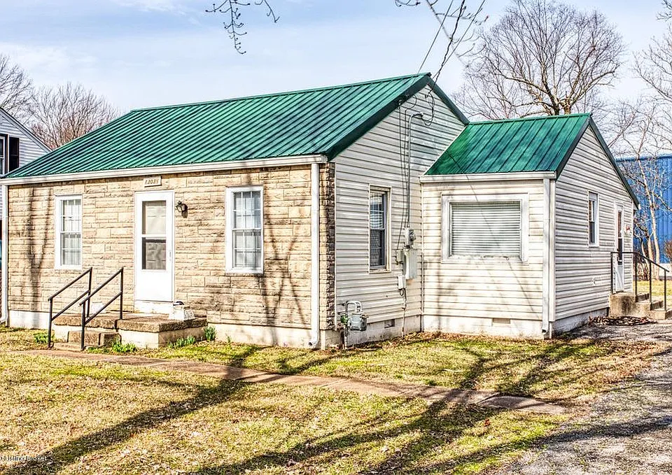 1303 1/2 Helck Ave
