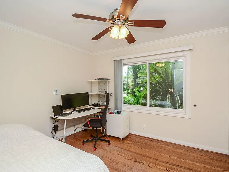 9906 Cedardale Dr — Photo 25