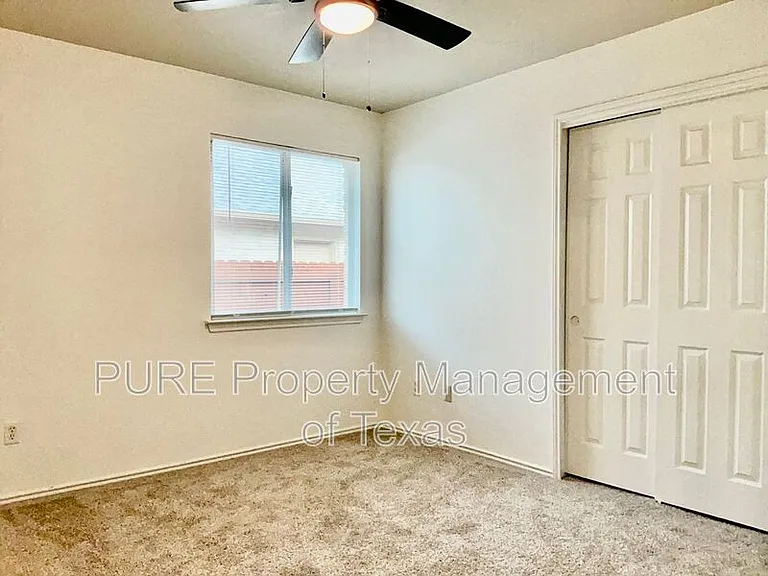 3232 Clinton Pl — Photo 17