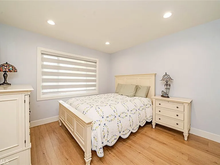 2220 Jose Way — Photo 33