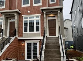 11440 SW Mont Blanc St, Wilsonville, OR 97070