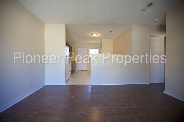 1st image of 7825 Basswood Ln