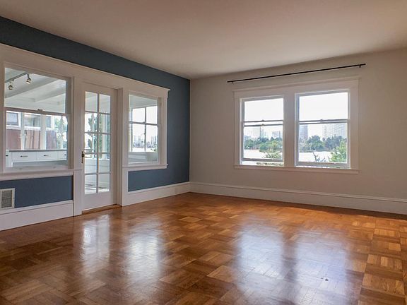 2nd image of 2238 Lakeshore Ave #B