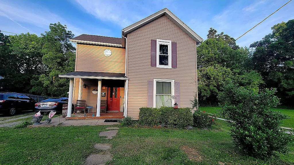 4626 N Main St photo 1