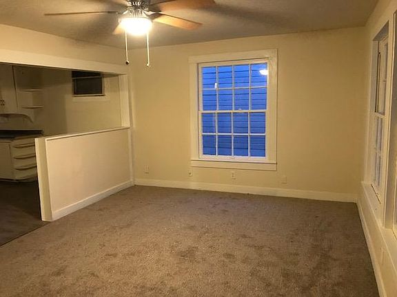 3rd image of 818 N Ross Ave