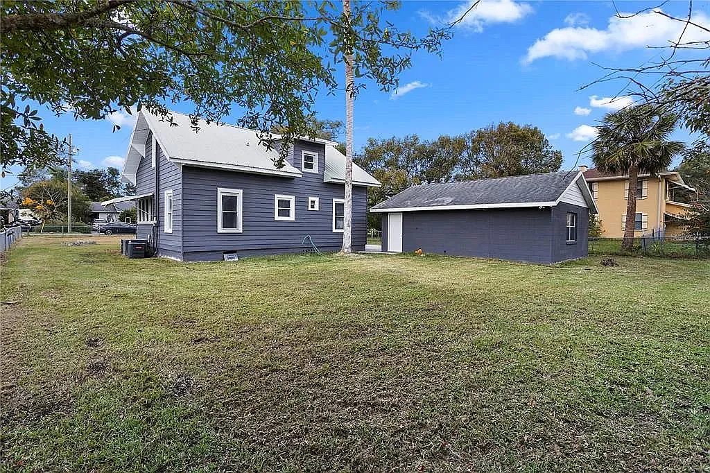 119 Leon Ave — Photo 4