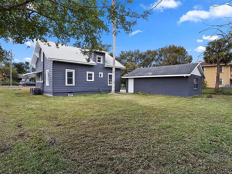 119 Leon Ave — Photo 4