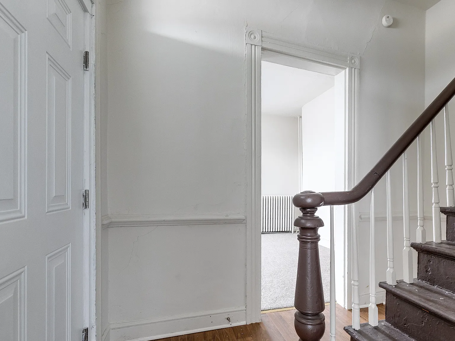4 bed, 1.5 bath, 1314 sqft, $2,364 — Photo 2