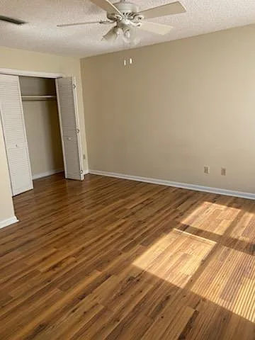 194 SW Crescent St — Photo 9