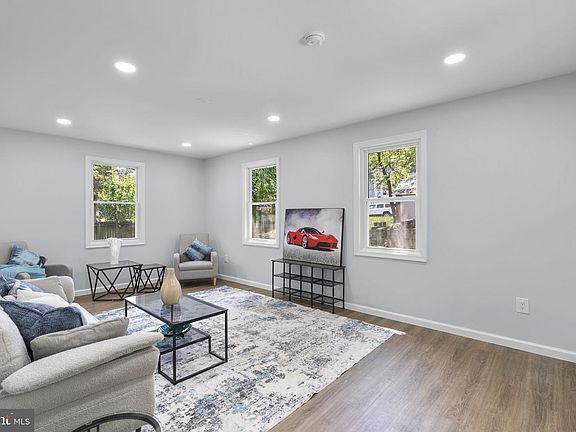 5th image of 4010 Forest Grove Dr