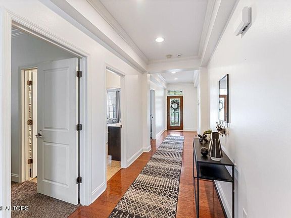 4th image of 3318 Parrish Hill Ln