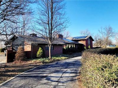 2216 N Cottonwood St, Iola, KS, 66749