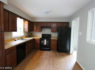 5823 Rockdale Ct, Centreville, VA 20121