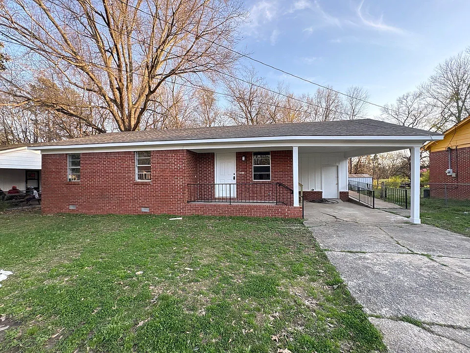1116 Berrywood Ave