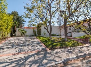 18870 Pasadero Dr, Tarzana, CA 91356