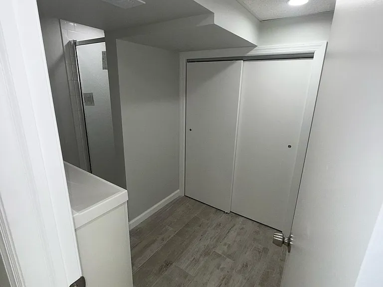 Mac Arthur Dr — Photo 2