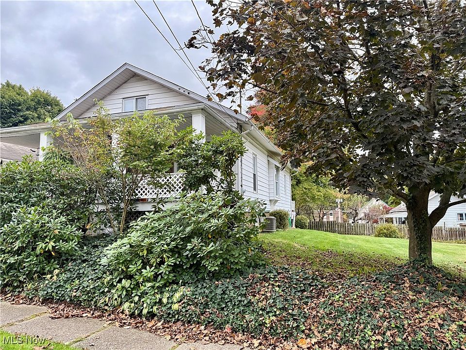 2nd image of 852 Arcadia Ave