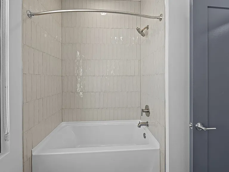 Updated Bathroom w/ Modern Tile