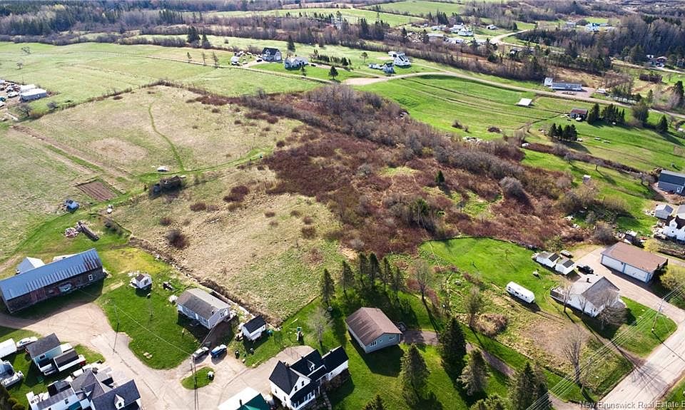 2nd image of 995 Royal Rd