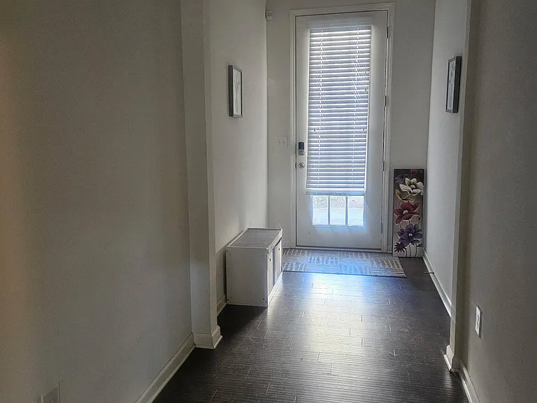 7823 Canterbury Ct — Photo 4