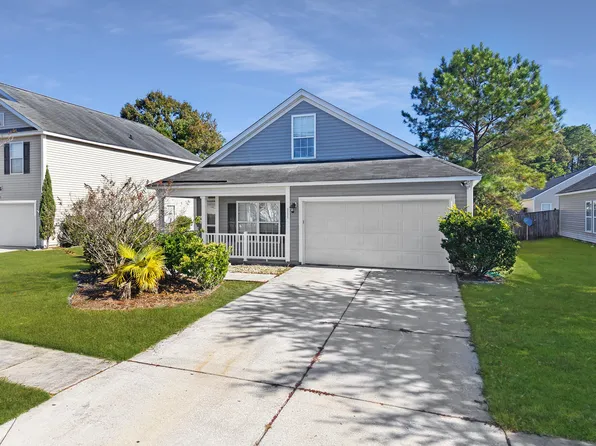 111 Wildberry Ln, Goose Creek, SC 29445