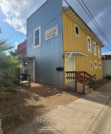 2nd image of 414 Clay St #1
