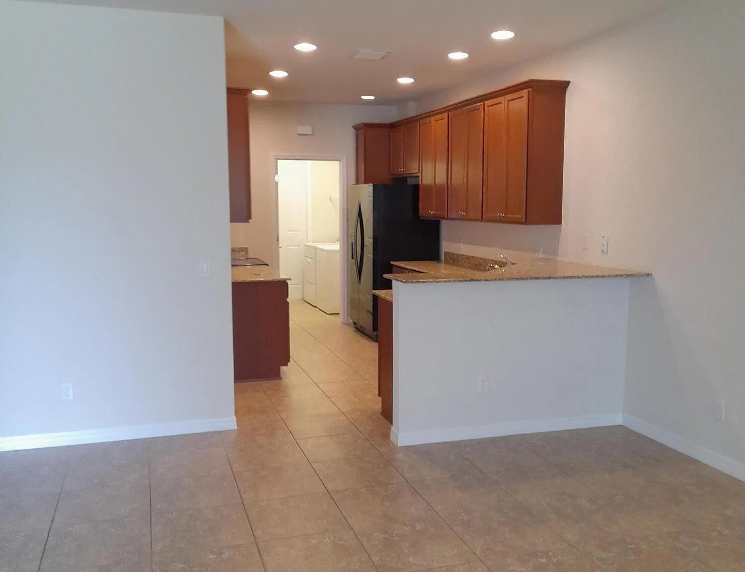 3 bed, 2.5 bath, 1533 sqft, $3,300 — Photo 3