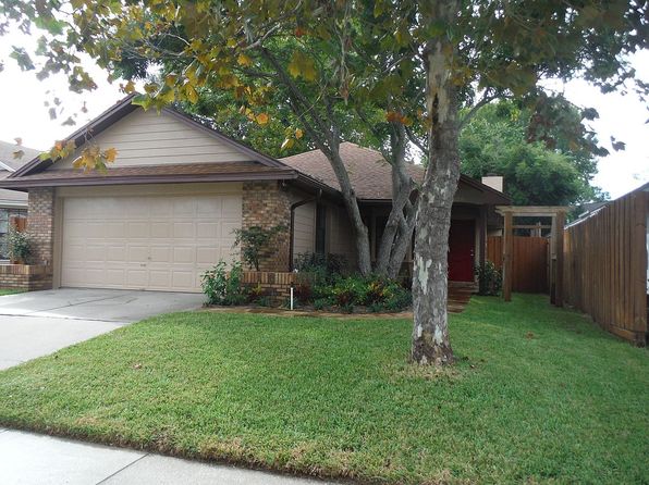 4316 Sandhurst Dr