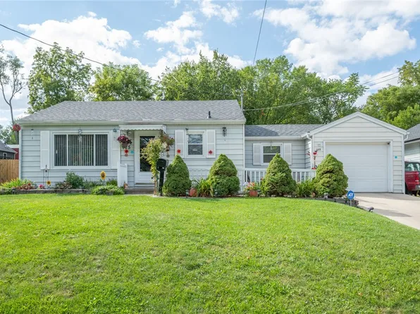 925 W 3rd St S, Newton, IA 50208