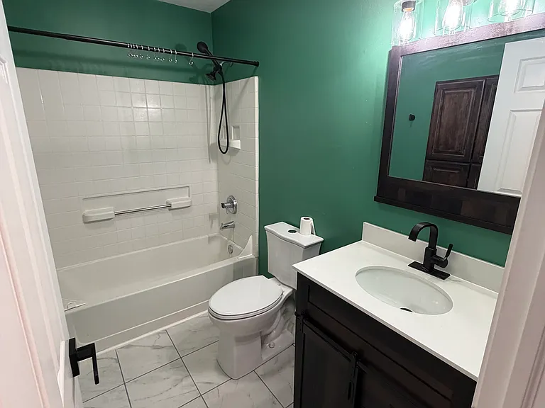 11131 Bayridge Cir W — Photo 16