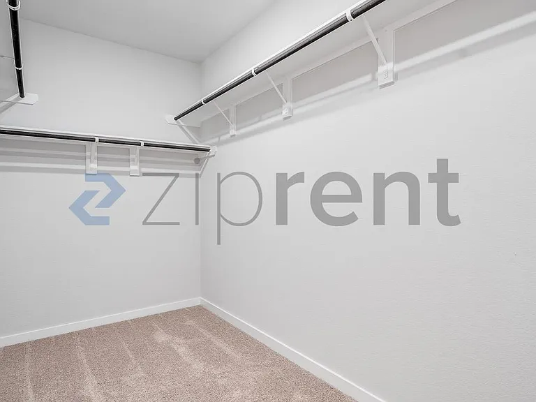 27327 Blue Pool Dr #27327 — Photo 20