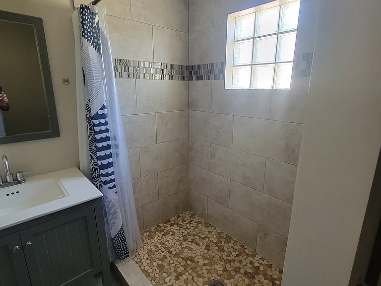 170 E Broadway Ln #B — Photo 8