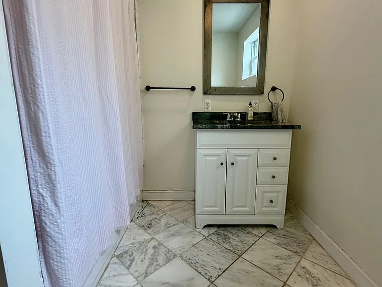 2120 Wharton St — Photo 19